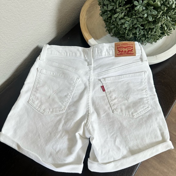 Levi’s MID LENGTH WOMEN'S White SHORTS 0/25 - Picture 4 of 5